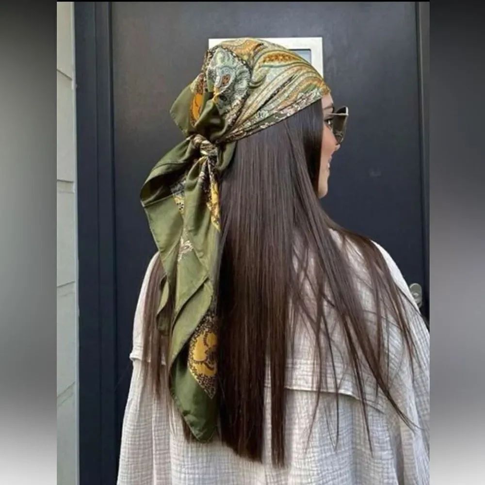 Green olive Paisley Scarf S45